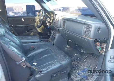 2001 Chevrolet Silverado 2500Hd Lt from USA, damaged, VIN 1GCHK23121F177080